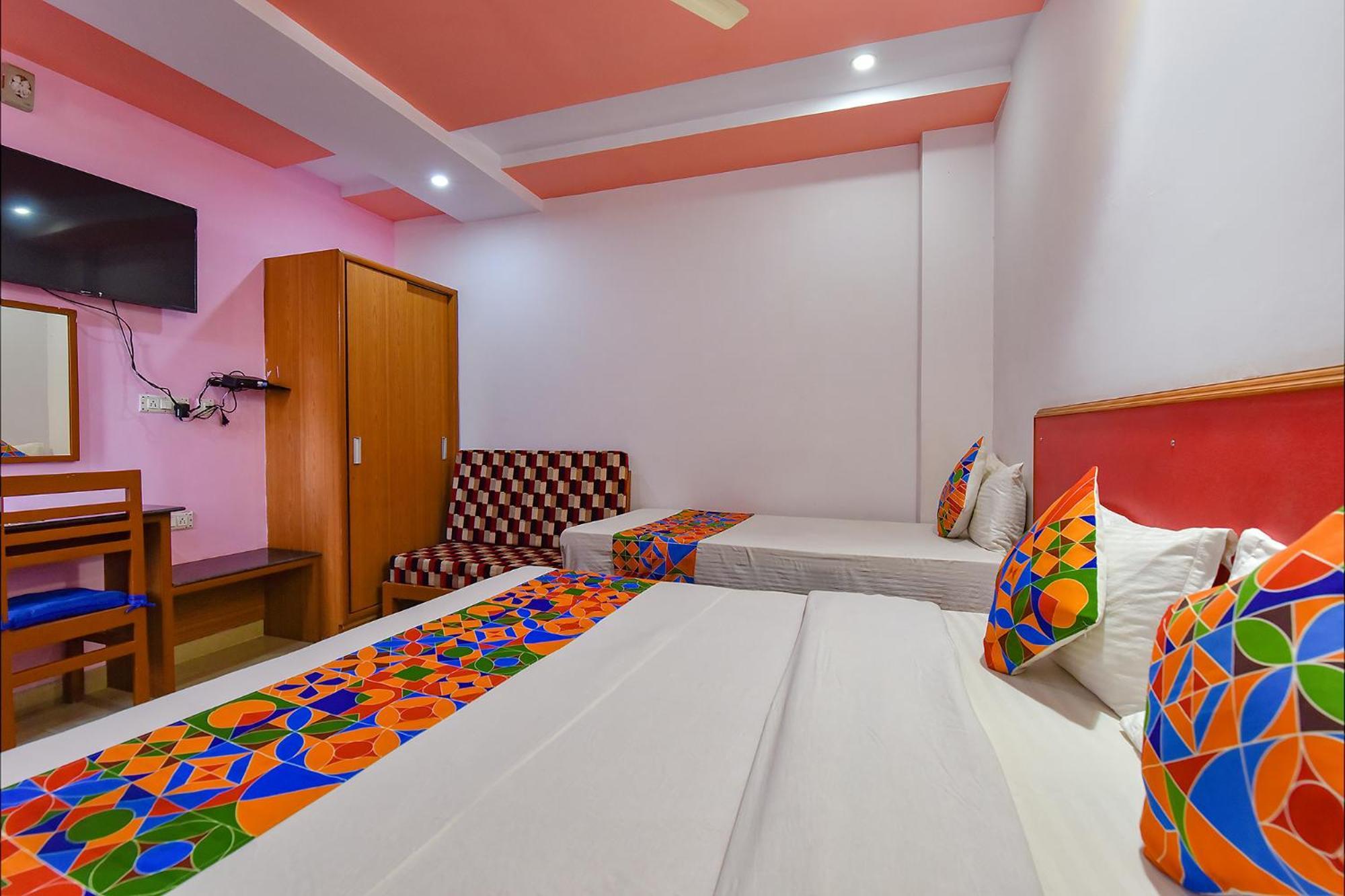 Airport Sky Inn Hotel Jaipur Buitenkant foto