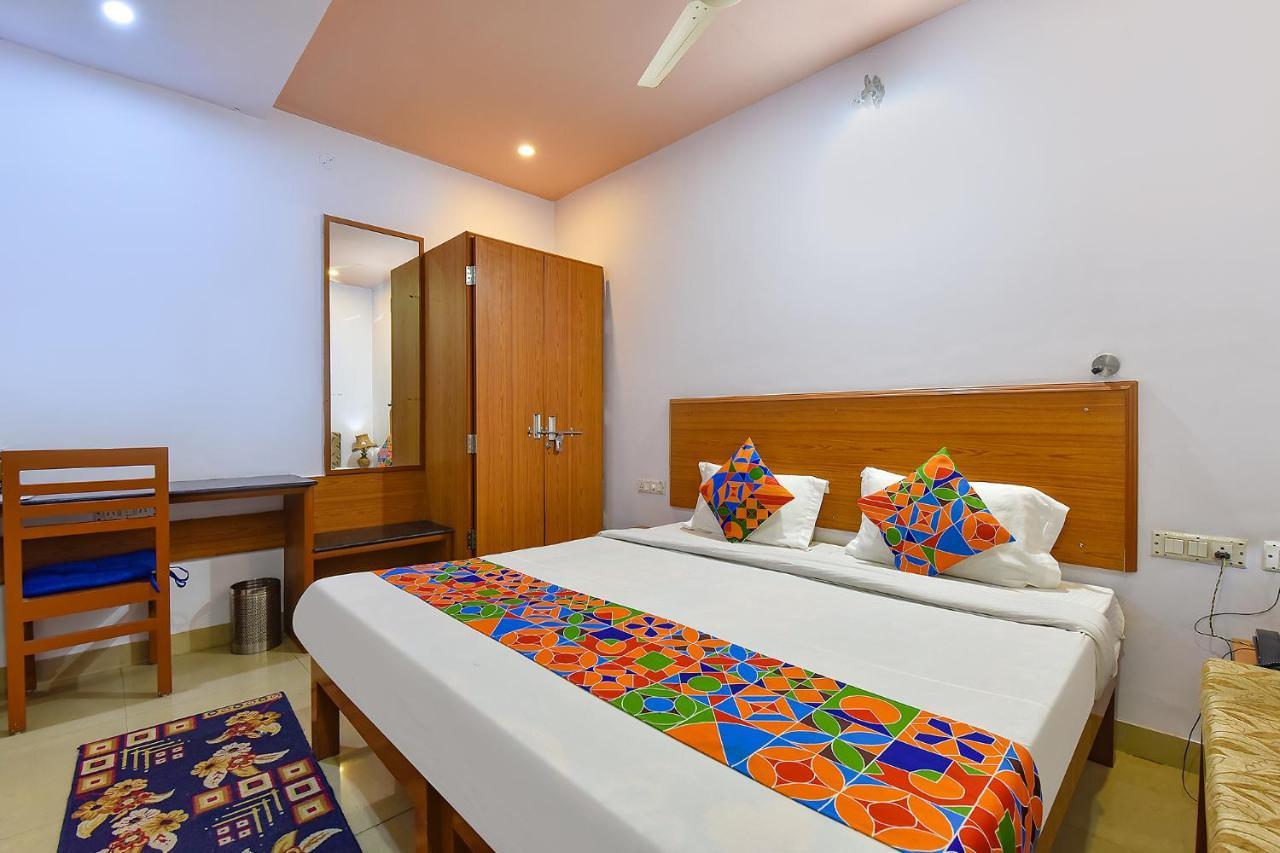 Airport Sky Inn Hotel Jaipur Buitenkant foto